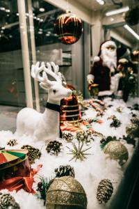 Santa And His Reindeers – Getting Sleigh Fright