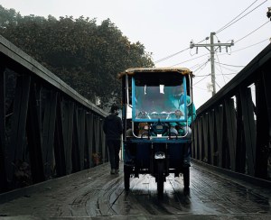 auto rickshaw ride kids bookosmia