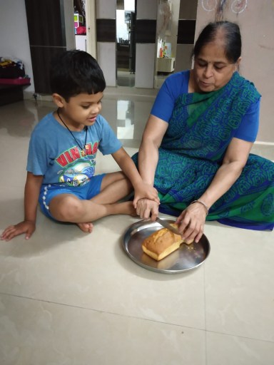 Pranav grandmother contest bookosmia