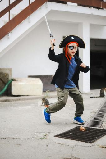 Poem : Limericks : Boy with a hat I By Aneesh ,7 , Kolkata