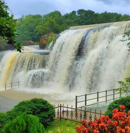 Thiruparuppu falls.